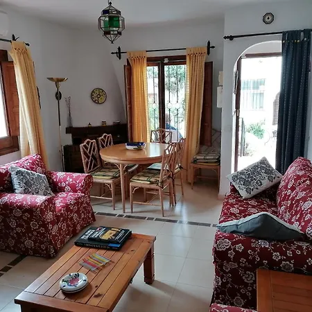 Nueva 18 Menyber Vakantiehuis *